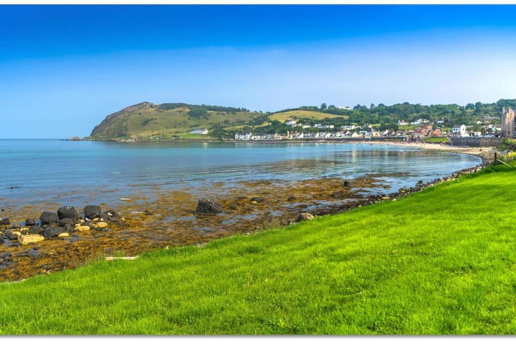 Walnut Apartment Larne Buitenkant foto